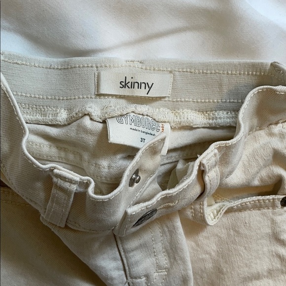 Toddler jeans 👖 - Picture 2 of 3